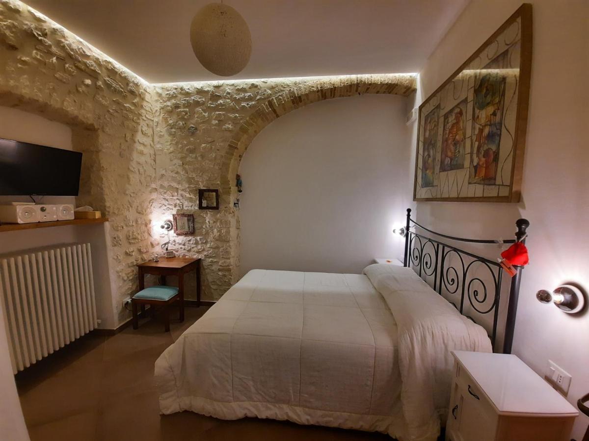 Picchio&Pinocchio Guest House Sulmona Eksteriør billede