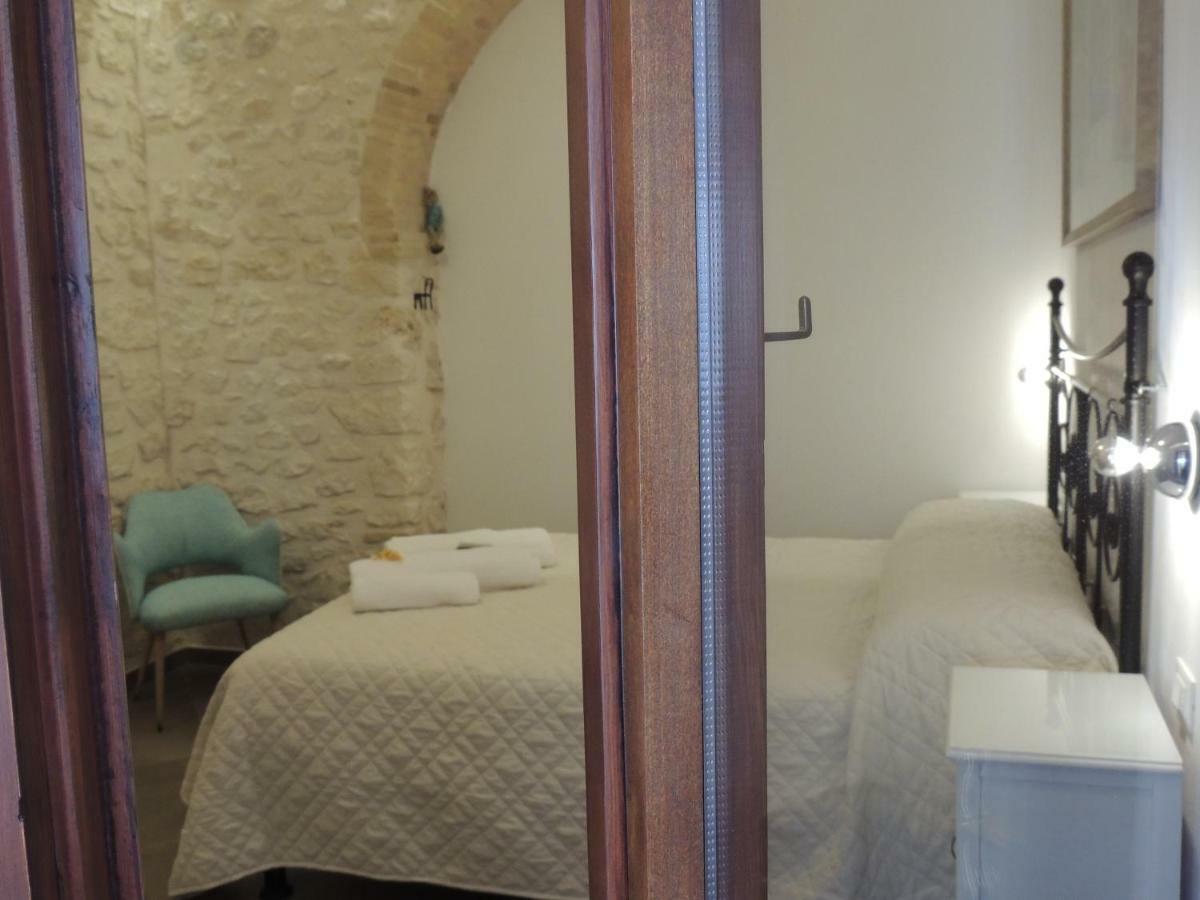 Picchio&Pinocchio Guest House Sulmona Eksteriør billede